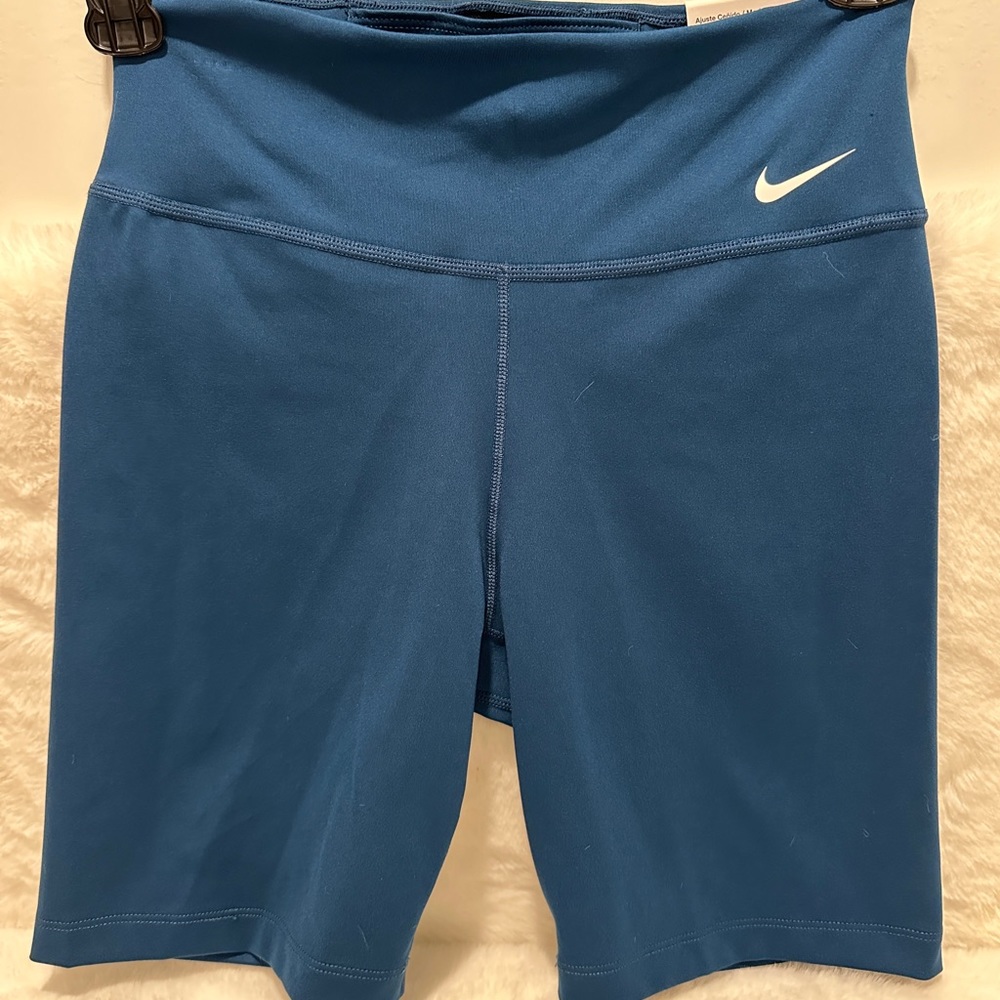 Nike one xs shorts